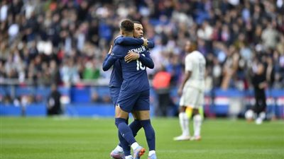 باريس سان جيرمان يتقدم على ليل في الشوط الأول