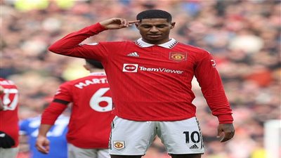 مانشستر يسحق ليستر سيتي بـ 