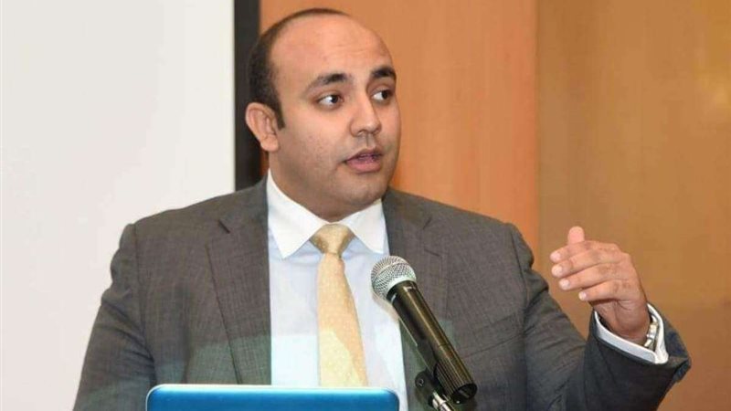 الدكتور عبدالرحمن