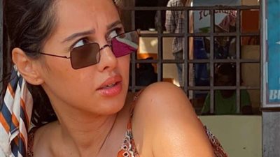 ياسمين رئيس تنشر كواليس فيلم جارة القمر