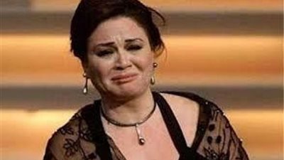 المخرج محمد الشال يهين إلهام شاهين بمهرجان الإسكندرية