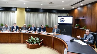 وزير البترول يوجه بسرعة استكمال المحطات الجديدة الجاري اقامتها وادخالها الخدمة للاستفادة من المردود الاقتصادي