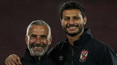 بعد الأحداث الأخيرة.. ميشيل يانكون يجتمع مع محمد الشناوي قبل مواجهة أسوان