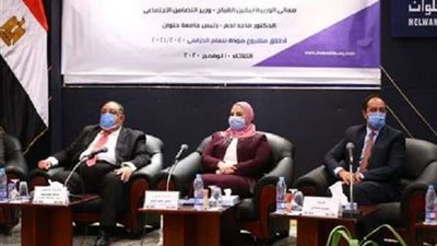 وزيرة التضامن تفتتح 