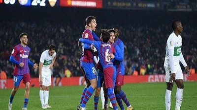 برشلونة ينتصر بثنائية نظيفة على قادش.. ويواصل تصدره الدوري الإسباني