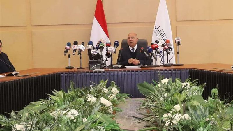 وزير النقل كامل الوزير