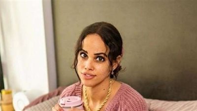 ابنة عمرو دياب تفاجئ الجمهور: 