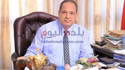 ضبط مخزن لبيع المنتجات الغذائية منتهية الصلاحية بالمنيا .. صور