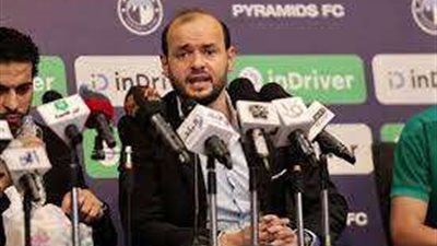 المدير التجاري لنادي بيراميدز يوضح لماذا تواجد اليوم في نادي السكة الحديد ؟