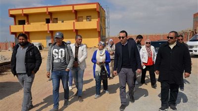 نائب محافظ الإسماعيلية يتفقد المشروعات الاولي للقري الاكثر احتياجآ لمبادرة 