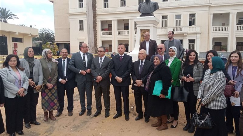 رئيس جامعة عين شمس
