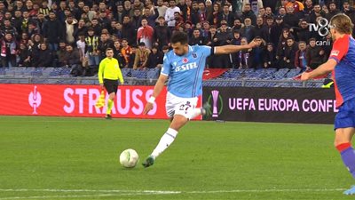 بمشاركة تريزيجيه..  بازل يتقدم على طرابزون سبور في الشوط الأول