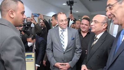 وزير ا العدل والاتصالات يفتتحان فرع التوثيق المميز داخل داندي ميجا مول
