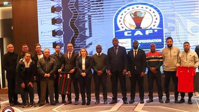 فيوتشر بالزي الأحمر الكامل أمام الجيش الملكى فى الجولة الثالثة بالكونفدرالية