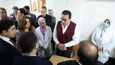 وزير الصحة يوجه بالإسراع في إنهاء مشروع ميكنة مركز طب الأسرة بحي ثانِ