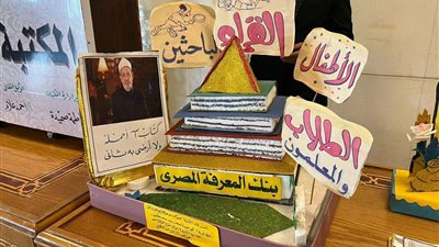 وكيل الأزهر ورئيس قطاع المعاهد الأزهرية يفتتحان معرضا فنيا