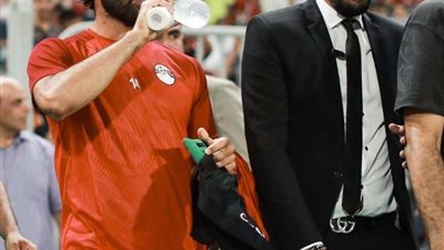 حقيقة إصابة الحارس الشخصي لمحمد صلاح بفيروس كورونا