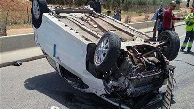 إصابة سائقين في حادث تصادم سيارتين بسوهاج