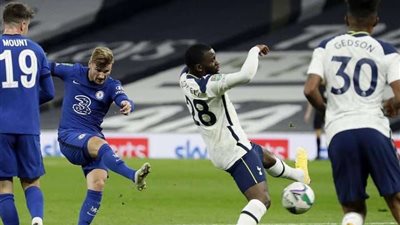 مواجهة نارية تجمع بين توتنهام وتشيلسي اليوم في الدوري الإنجليزي