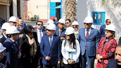 وزيرة التعاون الدولي تتفقد مشروع استخدام ألواح الطاقة الشمسية بالإسكندرية
