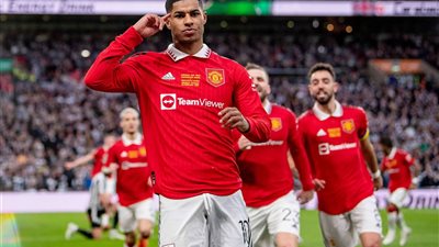 بث مباشر عن مراسم تتويج مانشستر يونايتد ببطولة كأس الكاراباو