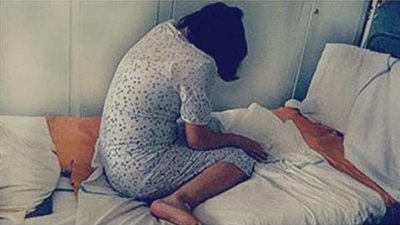 هددها بإضرام النار.. شاب يهتك عرض فتاة قاصر