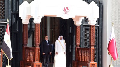 أمير قطر يلتقي مع رئيس الوزراء في أول أيام زيارته لدولة قطر