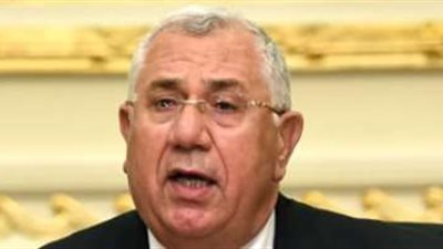 وزير الزراعة يجري لقاءا موسعا مع قيادات الوزارة لمناقشة  تنفيذ التكليفات