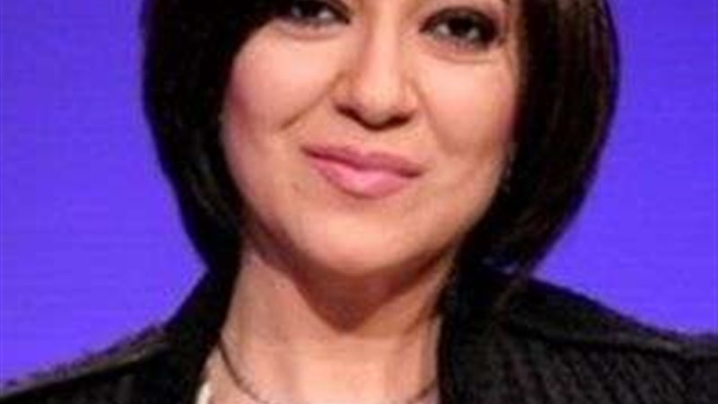 الاعلامية عزة مصطفى