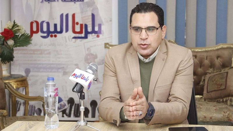 الكاتب الصحفي تامر