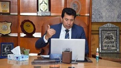 وزير الرياضة يحضر الجلسة الافتتاحية للملتقى العاشر للمسؤولية الاجتماعية