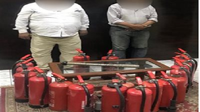 ضبط شخص يسرق طفايات الحريق من عربات المترو في أحمد عرابي