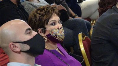 لبلبة ويسري نصر الله يخطفان الأنظار بمؤتمر القاهرة السينمائي (صور)