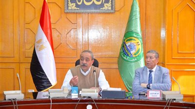 محافظ الإسماعيلية يتابع نقل ملكية وادي التكنولوجيا لـ «اقتصادية قناة السويس»