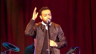 أول تعليق لـ تامر عاشور بعد طلب زوجته بالطلاق