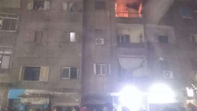 بالصور.. حريق هائل داخل عقار سكني بمنطقة عين شمس