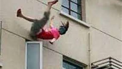 ندب الطب الشرعي لمعرفة سبب سقوط فتاة من بلكونة منزلها في السلام