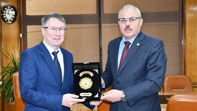 «مندور» يستقبل المستشار الثقافي لسفارة روسيا بمصر لبحث التعاون