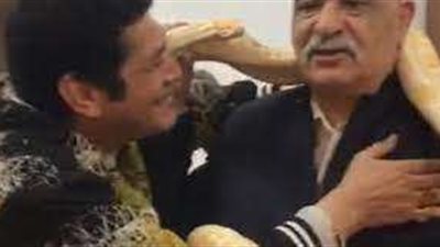 ثعابين مفزعة في بابا المجال  ماذا يكون رد فعل باسم سمرة