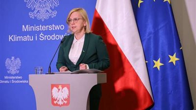 بولندا تطالب روسيا بدفع تعويضات الحرب إلى أوكرانيا