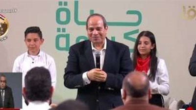 الرئيس السيسي يتفقد مدرسة المتفوقين بمدينة المنيا الجديدة