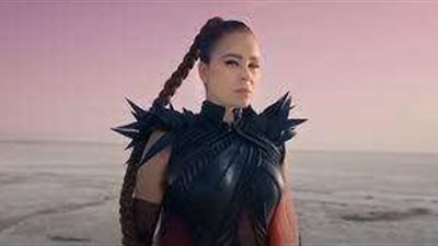 مؤسسة محمود درويش تطالب كارول سماحة بحذف أغنية 