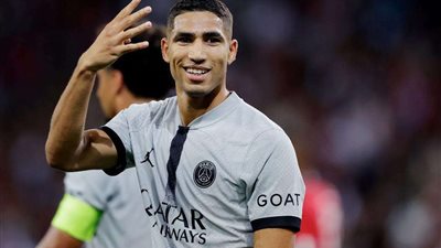 بعد اتهامه بالاغتصاب.. أشرف حكيمي لا يبالي ويتواجد بتدريبات باريس سان جيرمان