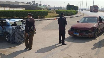 إصابة شخصين إثر حادث تصادم سيارتين بالإسماعيلية