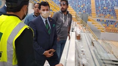 وزير الرياضة يتفقد المدينة الرياضية والصالة المغطاة بالعاصمة الإدارية الجديدة