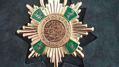 وزراء الداخلية العرب يمنحون أمير قطر وسام الأمير نايف للأمن العربي من الدرجة الممتازة