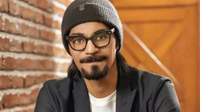 «معكازي».. رابح صقر  يهدي جمهوره أحدث أغانيه| فيديو