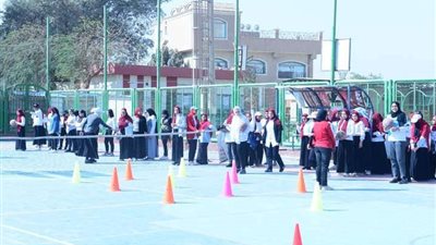 رئيس جامعة سوهاج يتفقد التدريبات العملية لمقرر اللياقة البدنية بالتربية الرياضية