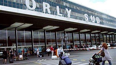 ارتباك في مطارات باريس.. والسبب خلل تقني