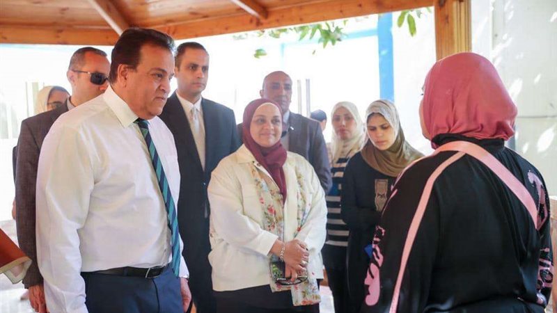 زيارة الوزير لمستشفي